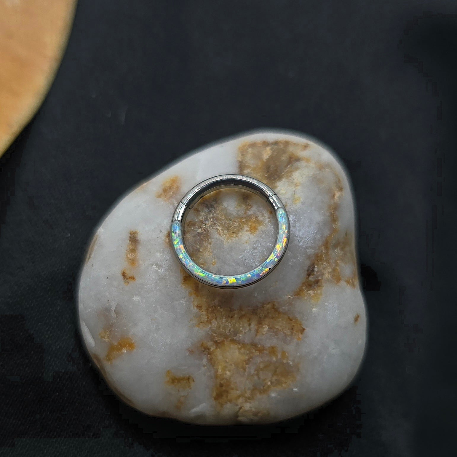 Ring T369