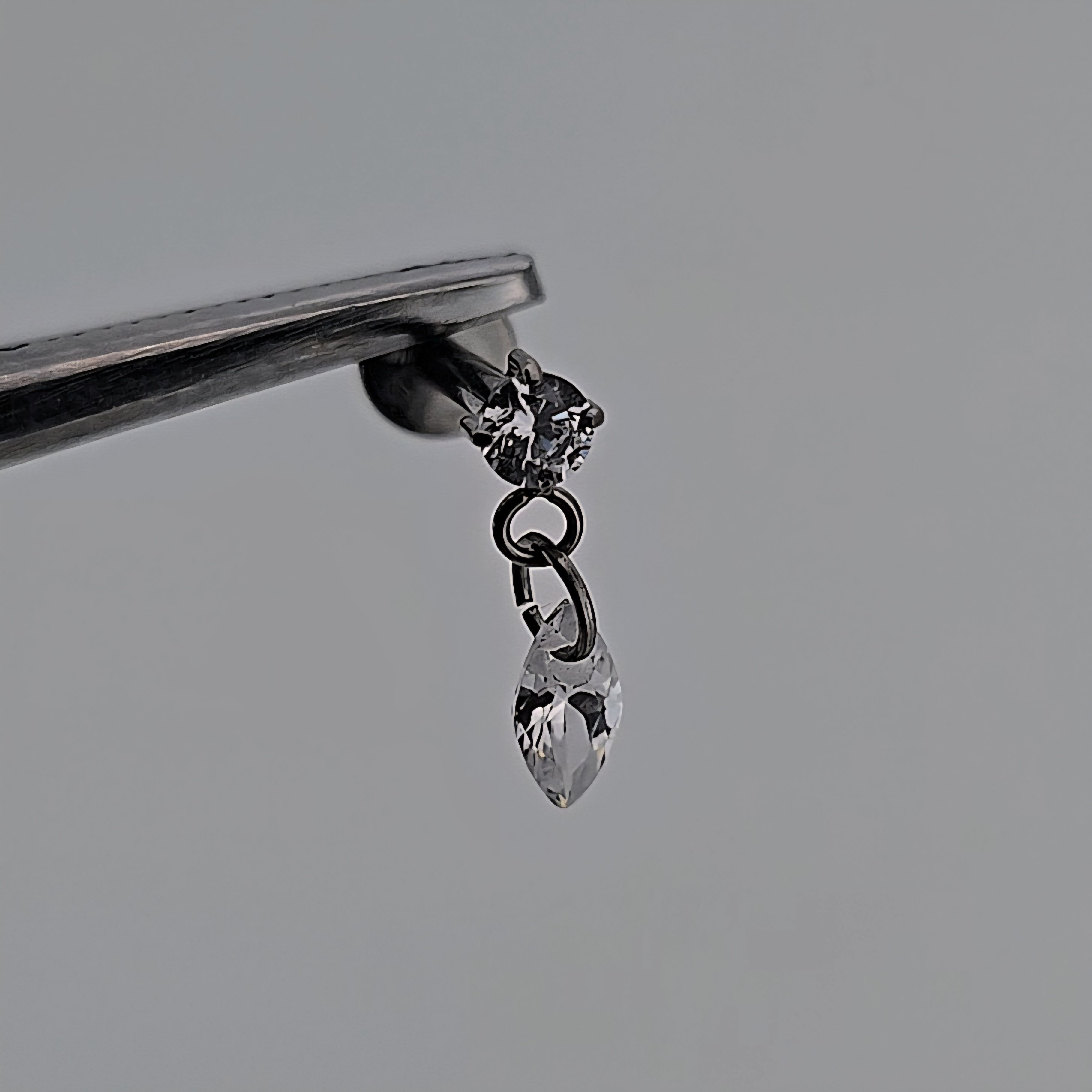 Labret T334