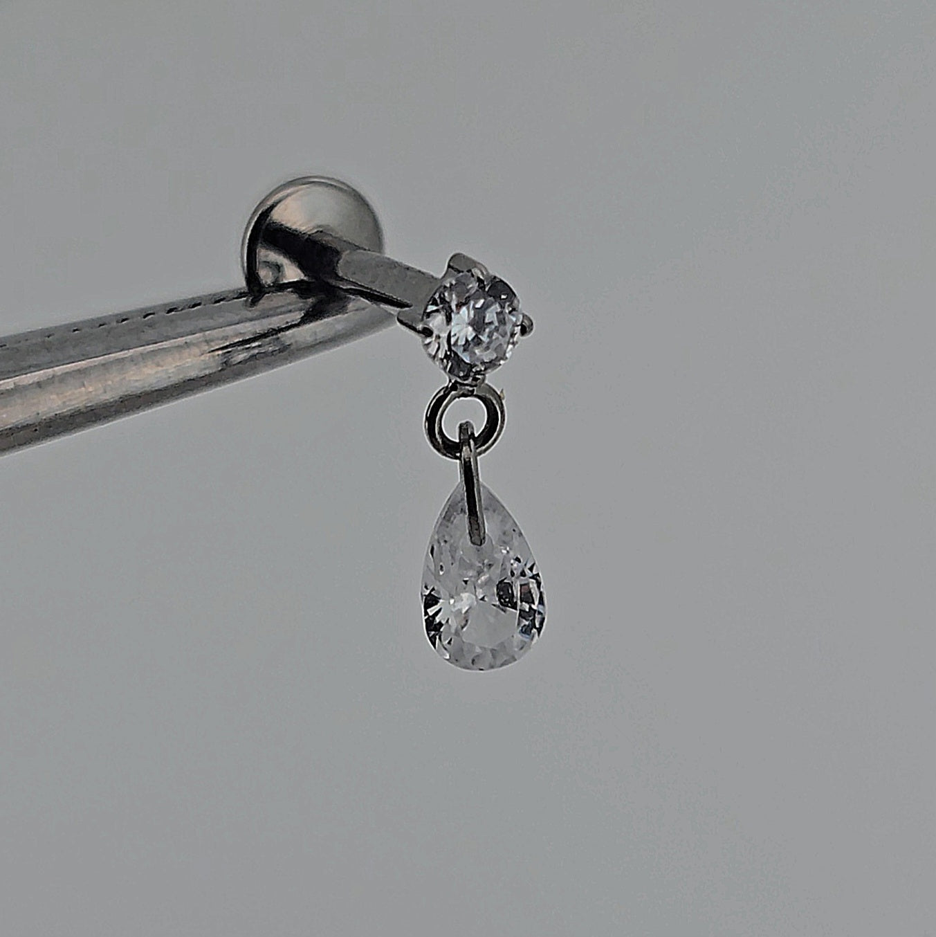 Labret T334