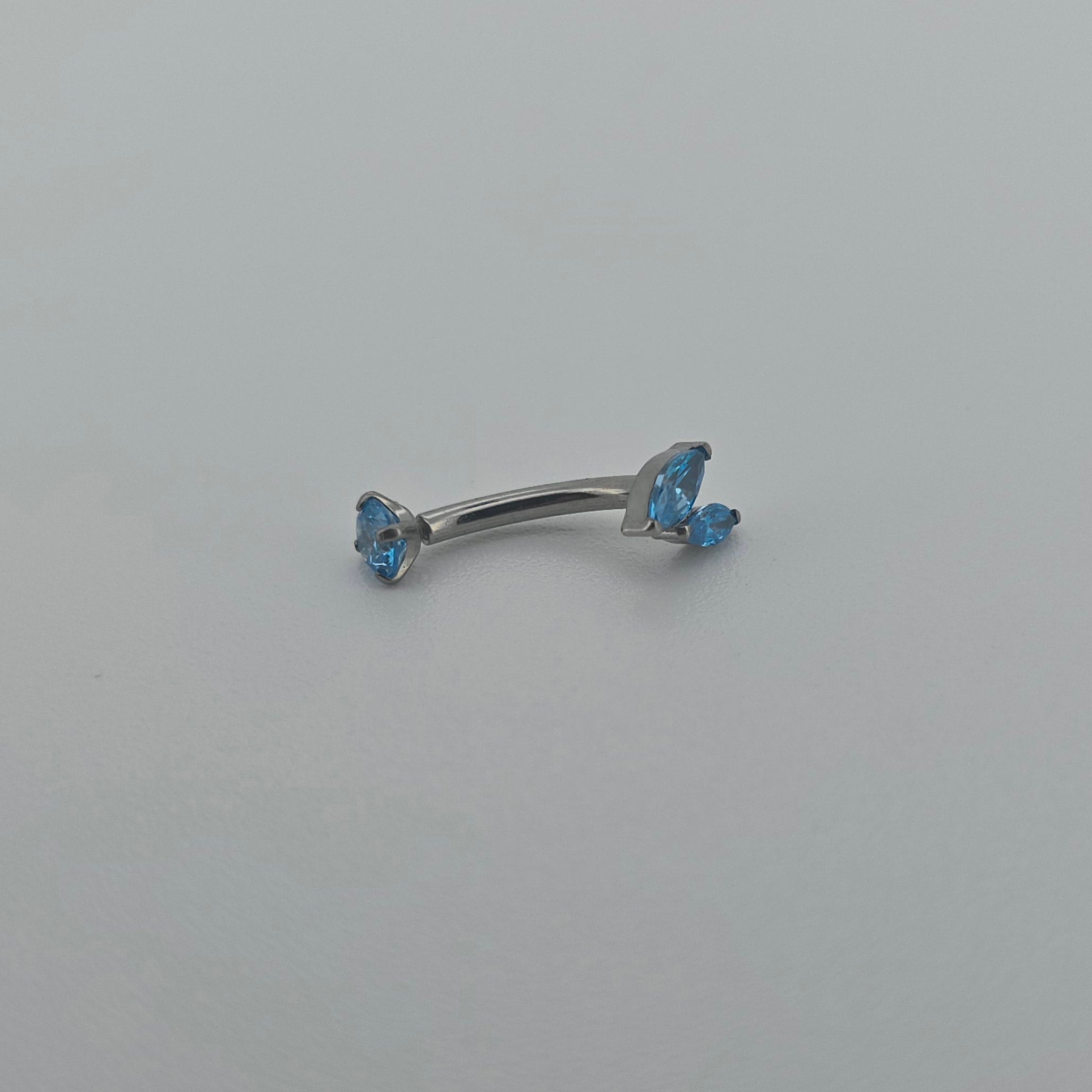Bananina rook azzurra - piercing titanio anallergico
