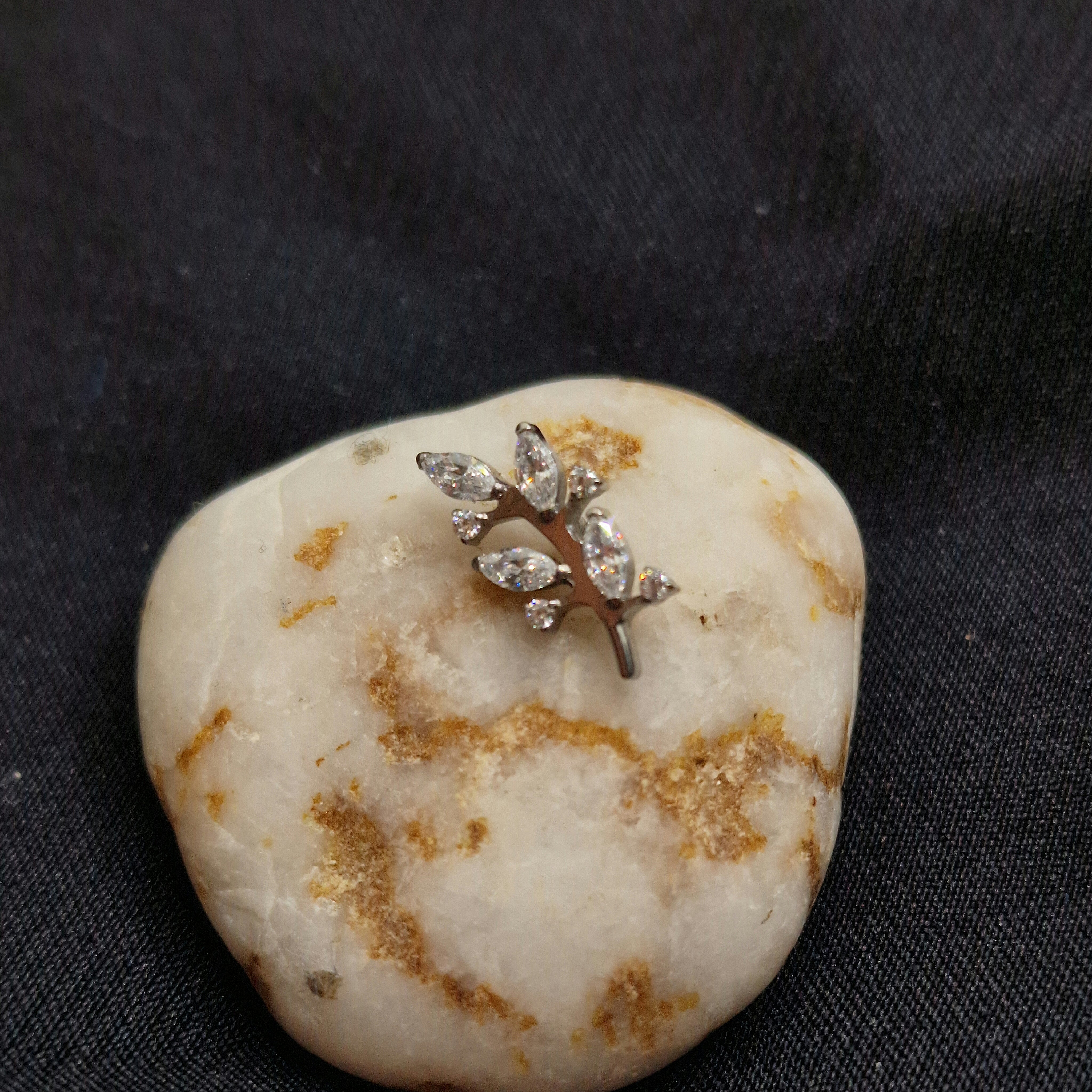 Labret T347