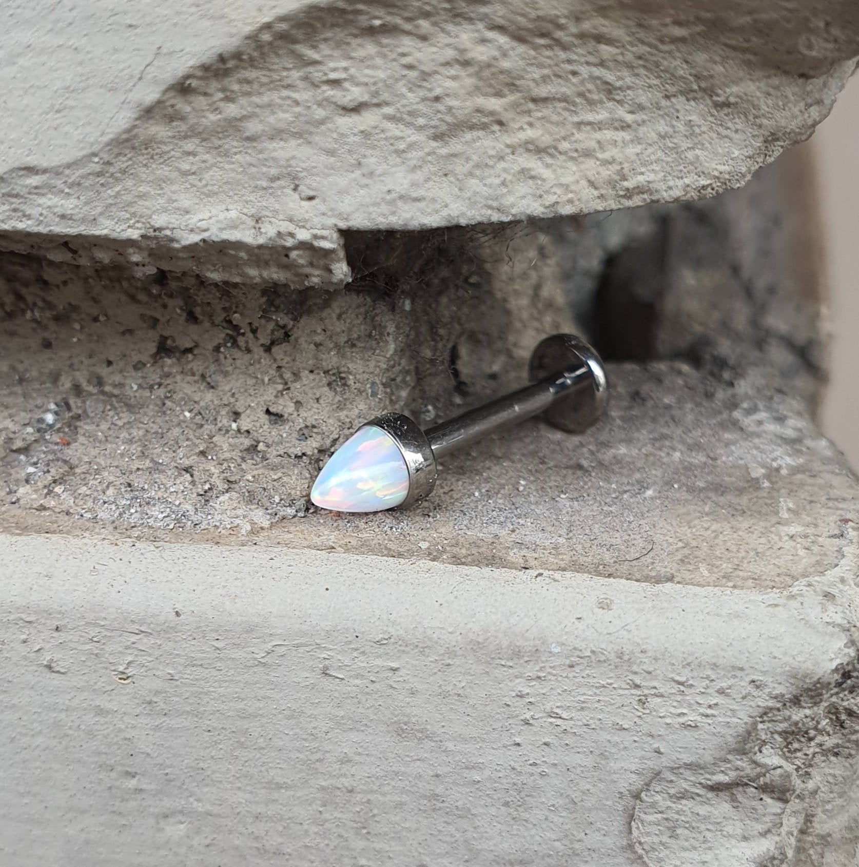 LABRET T054 Piercing