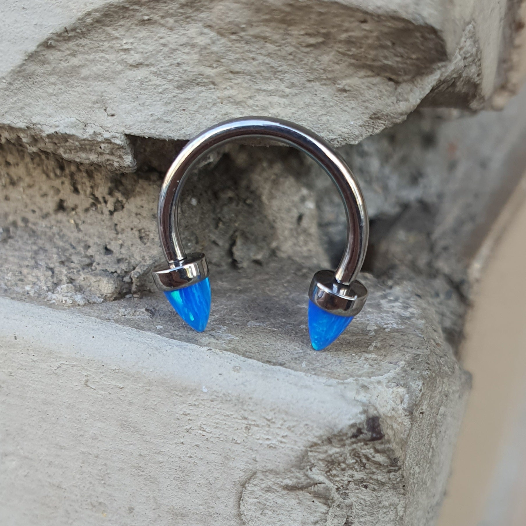 Circular barbell T085 Piercing