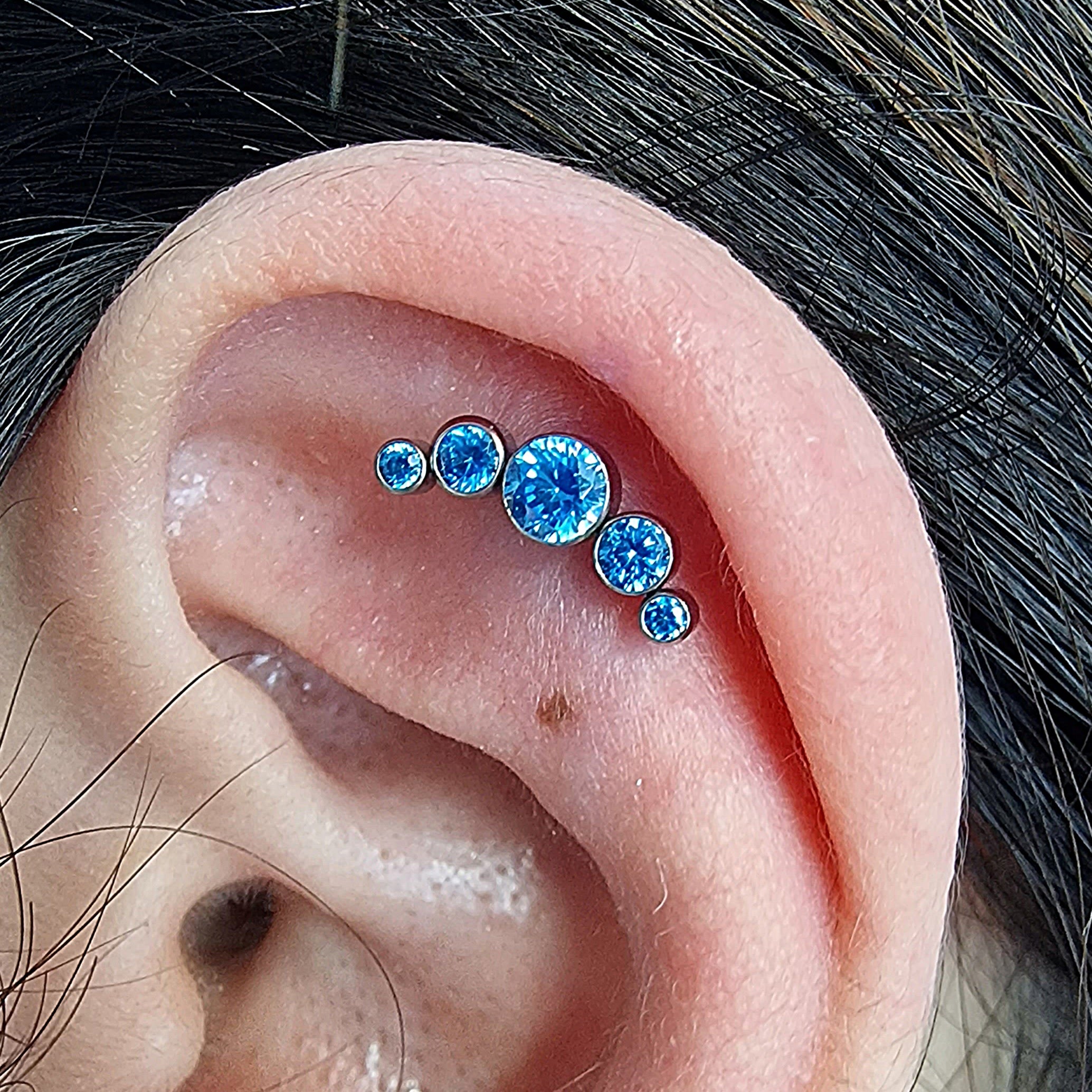 Labret T220 Piercing