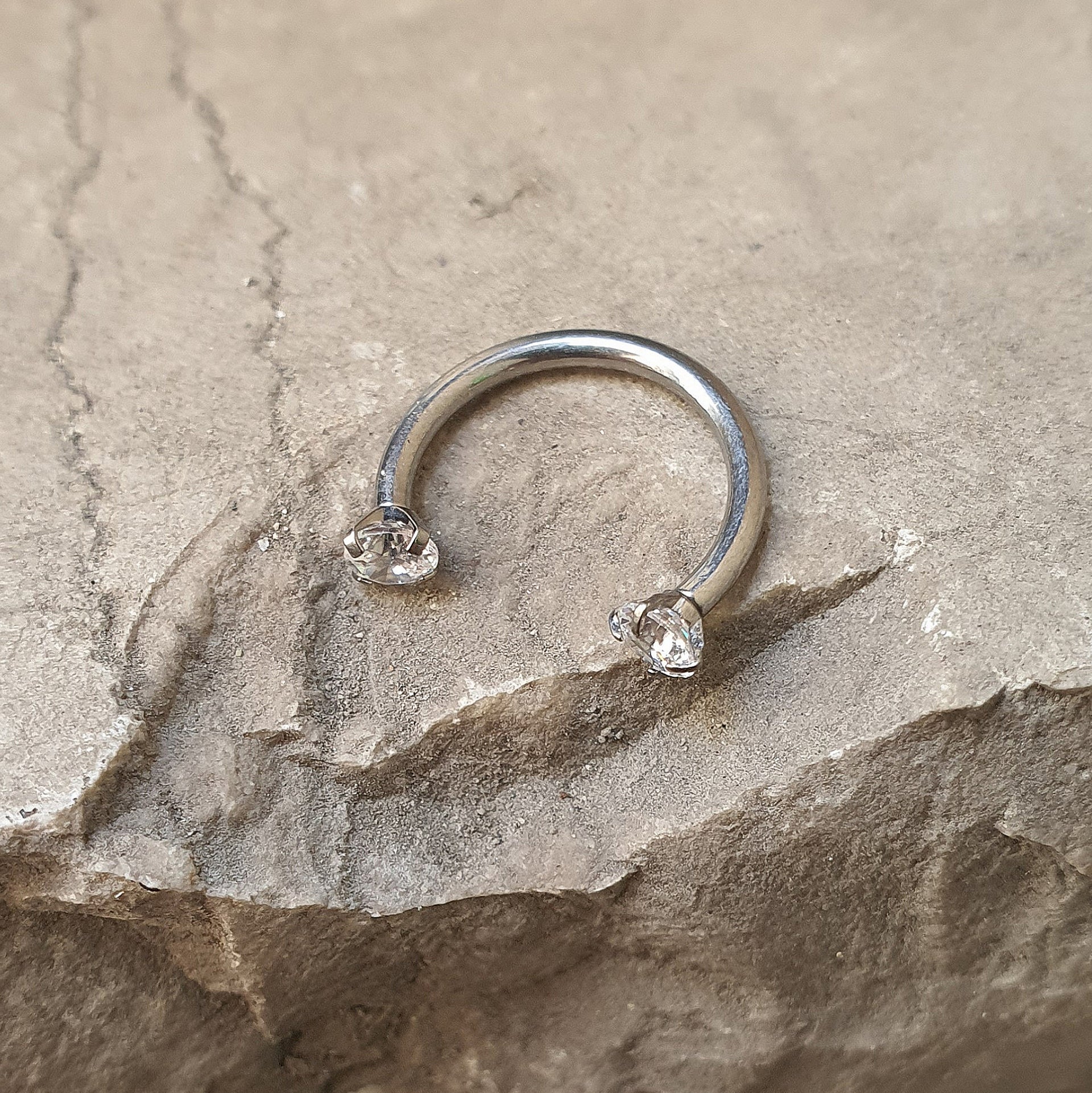 Circular Barbell T115 Piercing