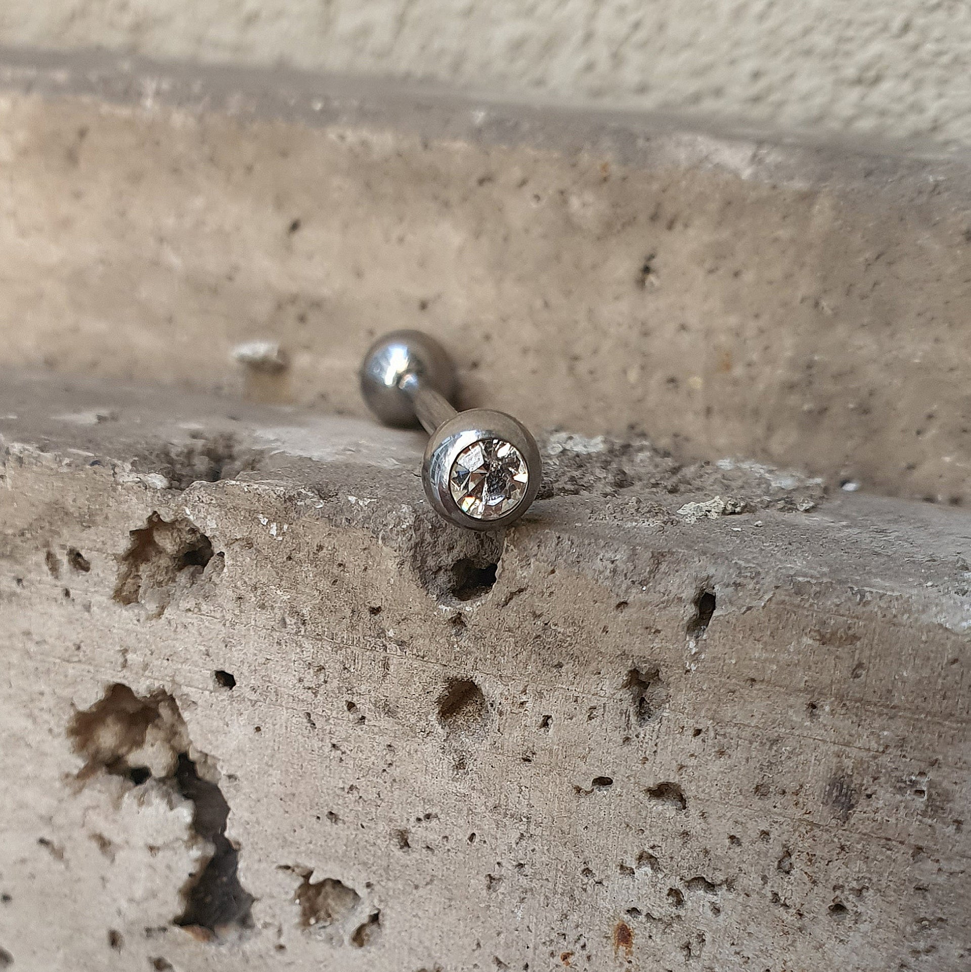 Barbell T051 Piercing