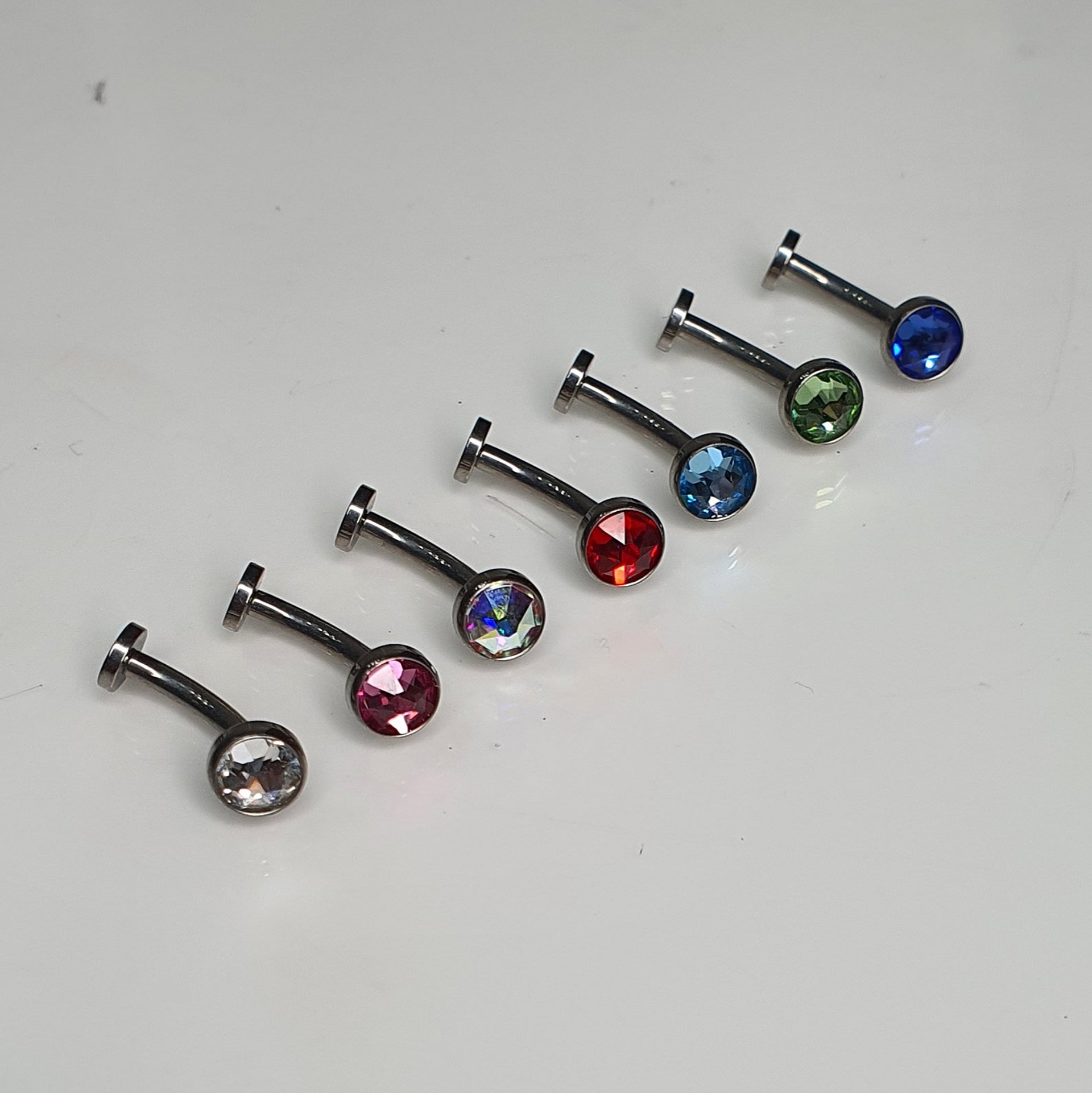 Floating Navel T134 Piercing