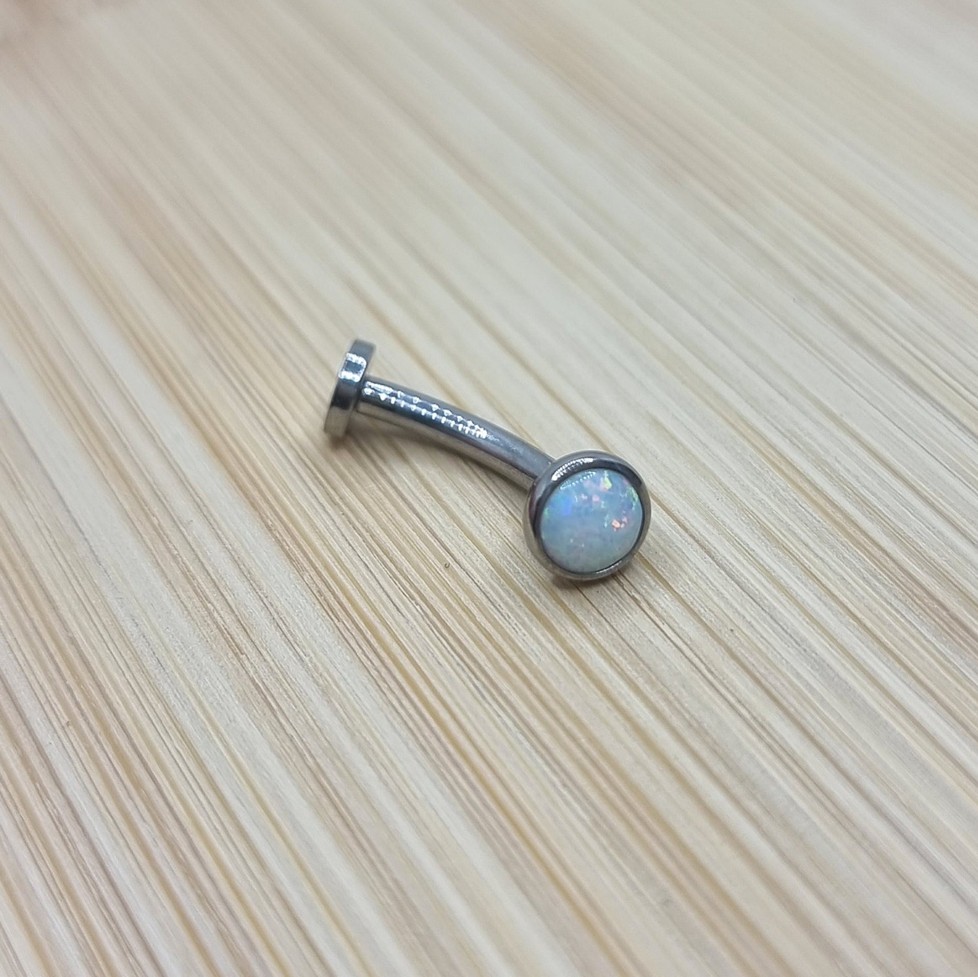 Floating T189 Piercing