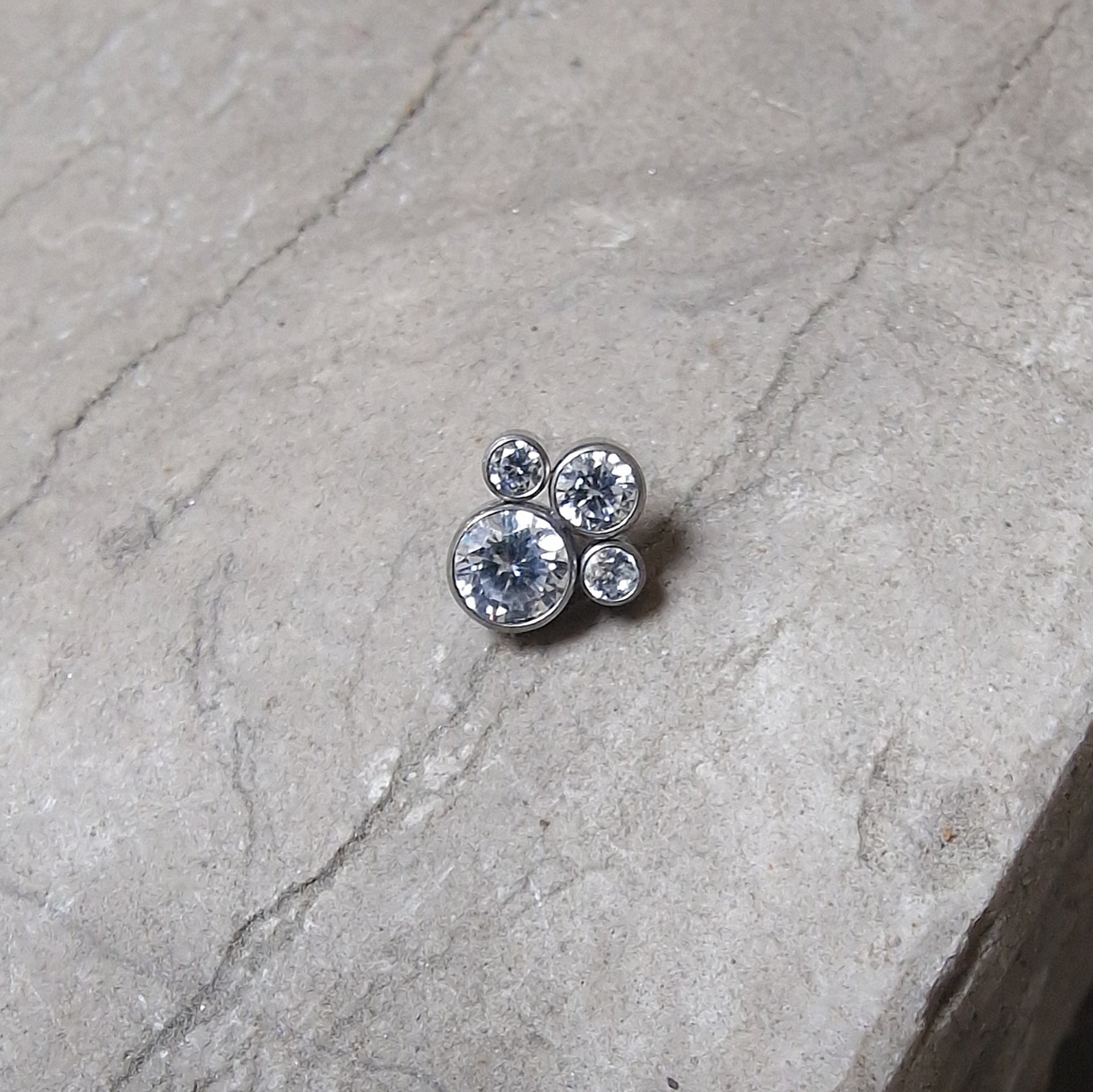 LABRET T029 Piercing