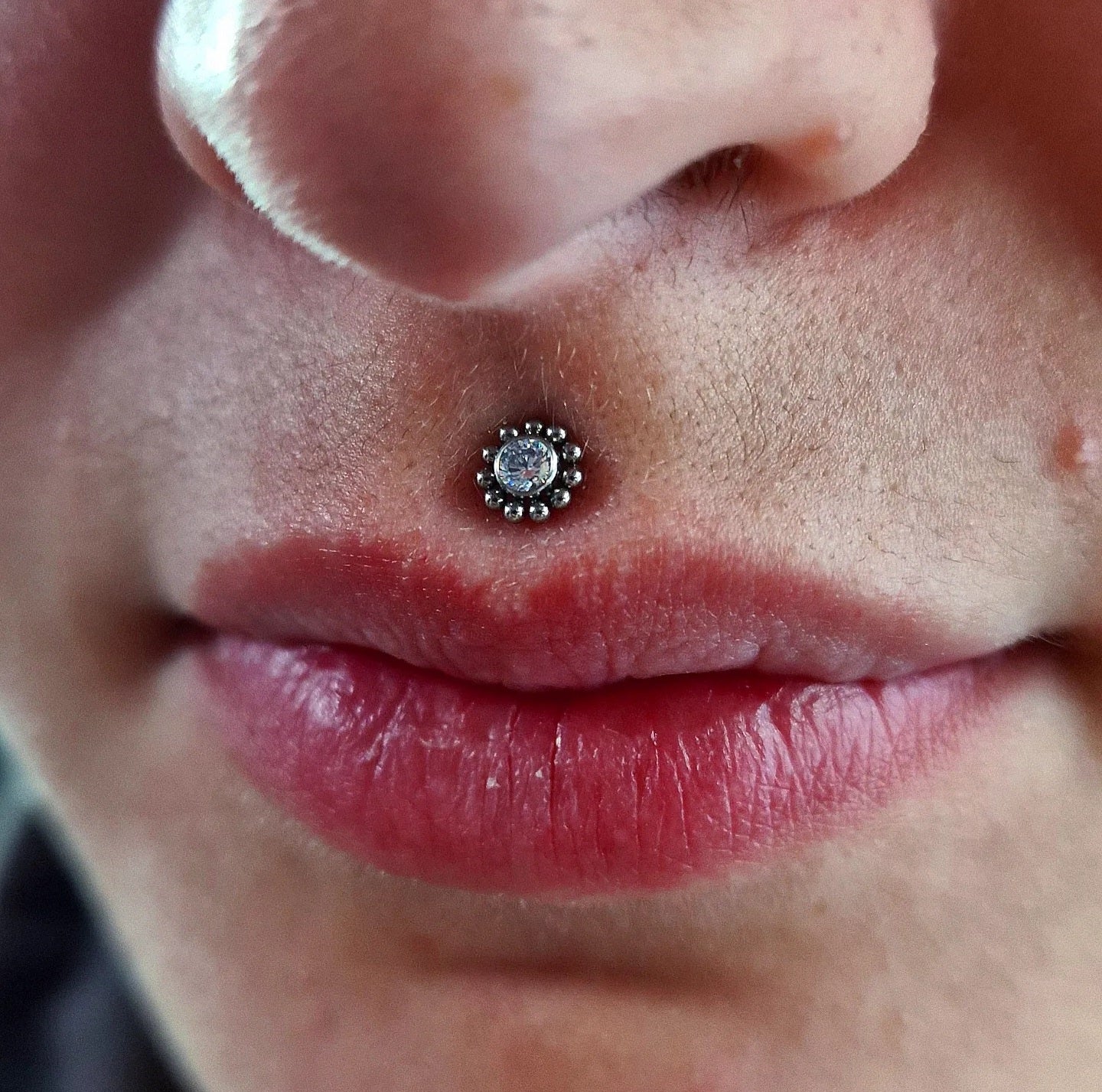 LABRET T194 Piercing