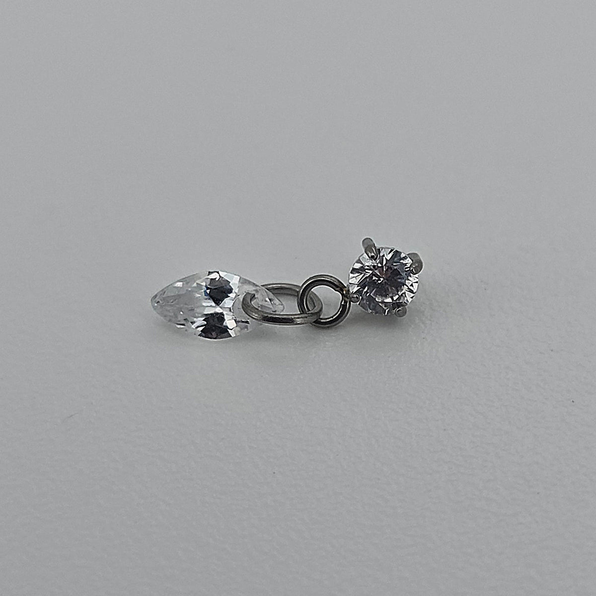 Labret T334