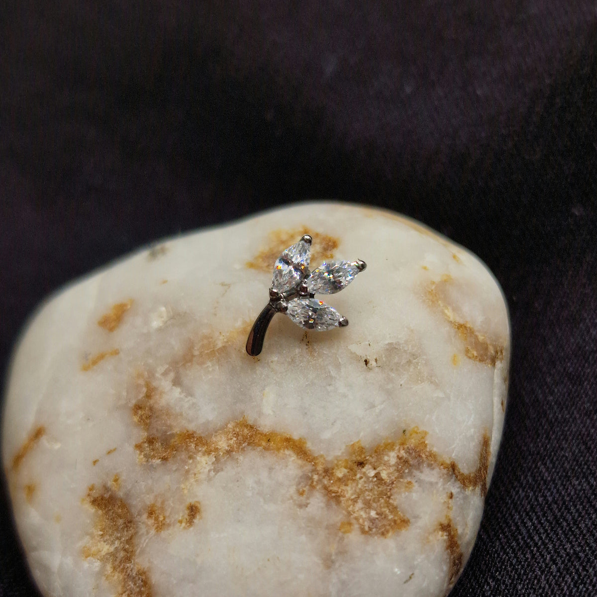 Labret T343