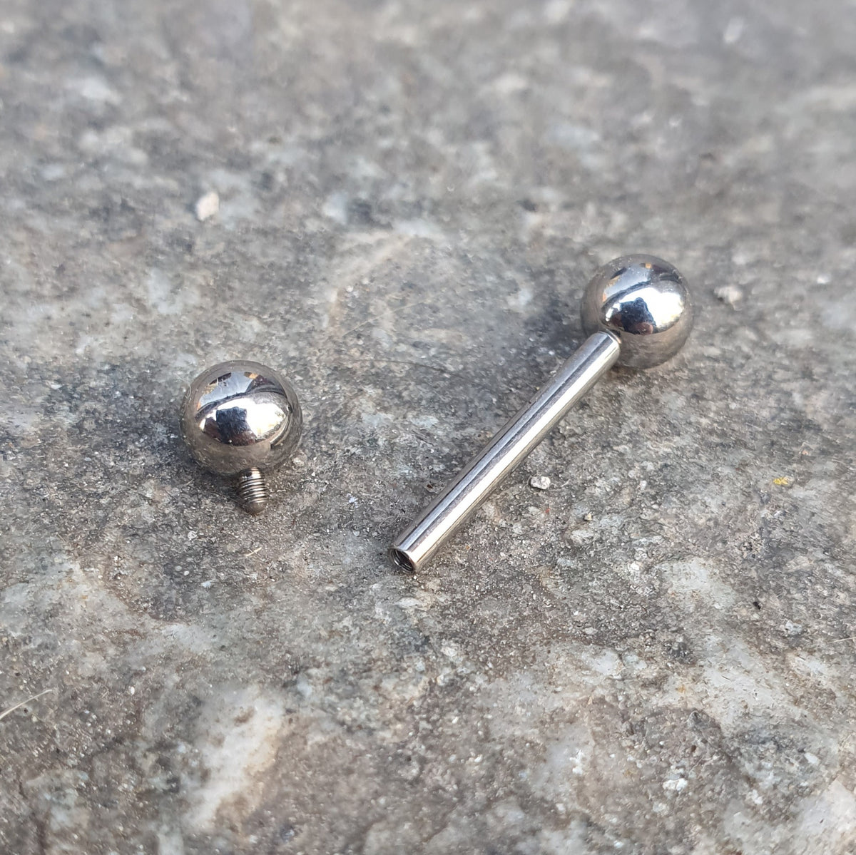 Barbell T073 Piercing