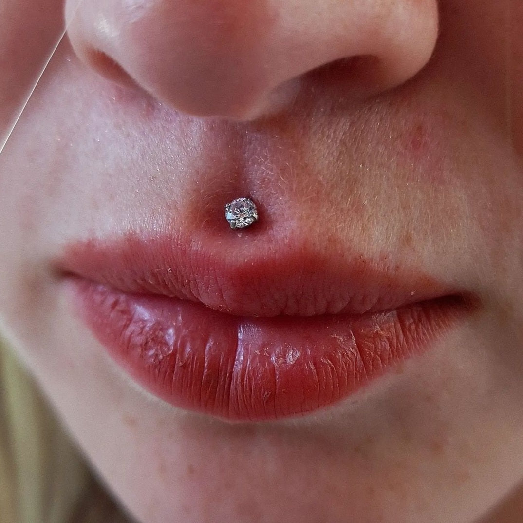 LABRET T106 Piercing