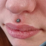 LABRET T194 Piercing
